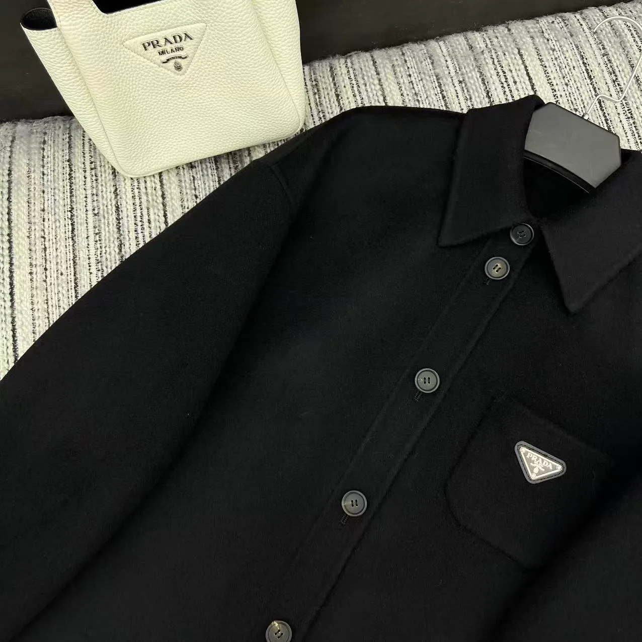 Куртки И Пуховики Женские Prada 863145