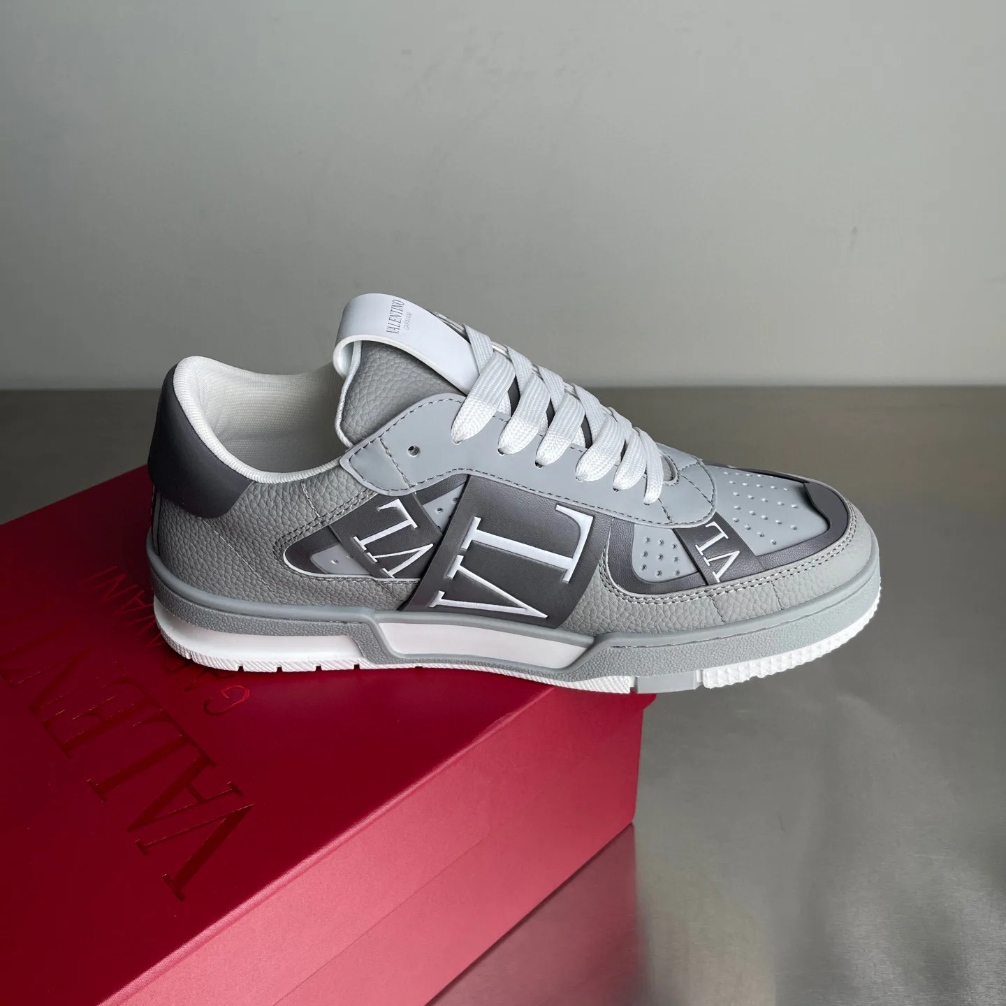 Кроссовки Мужские Valentino 4748994