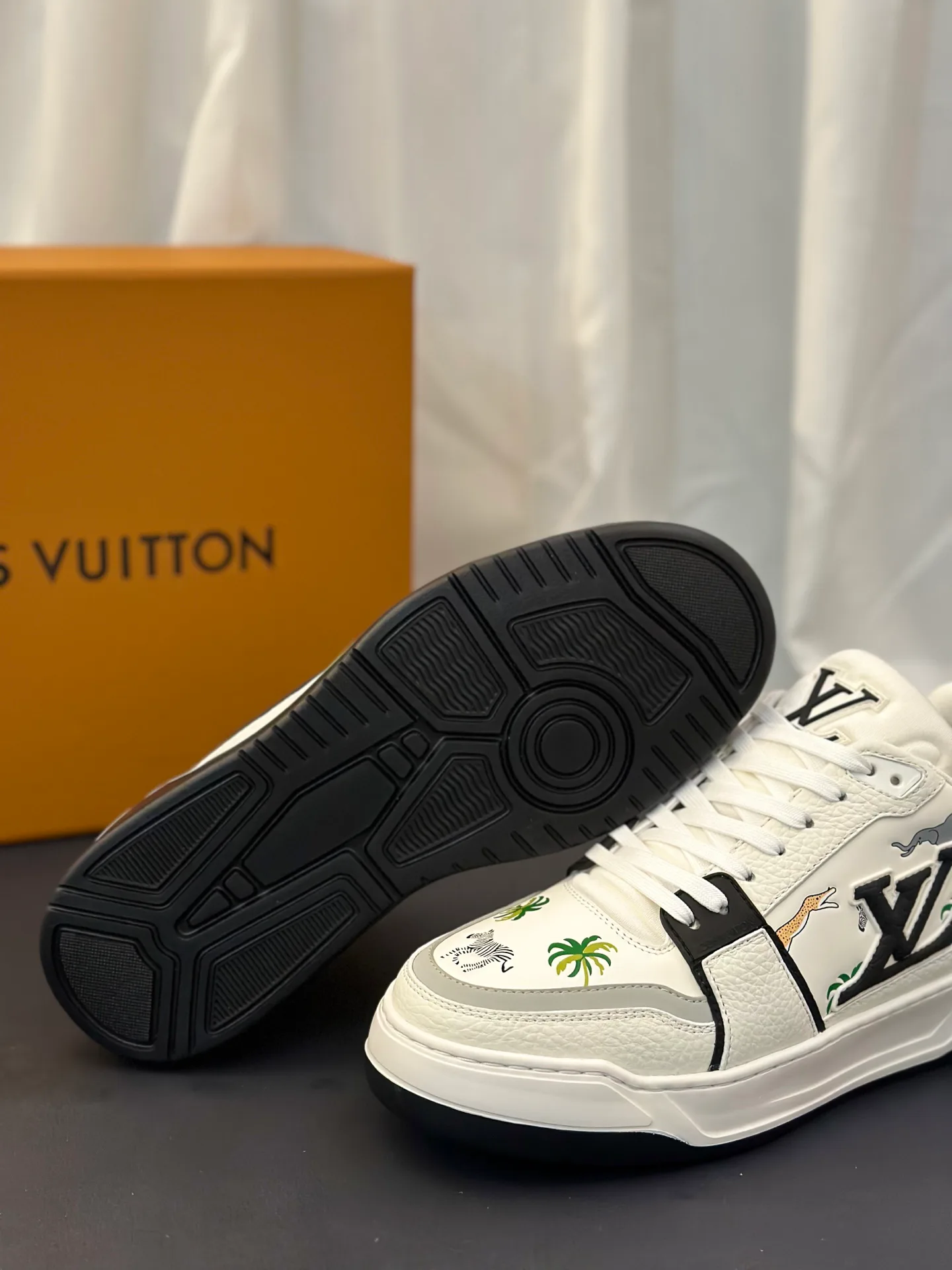 Кроссовки Мужские Louis Vuitton 1801566