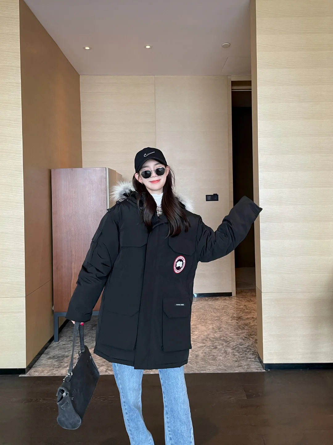 Пуховики Женские Canada Goose 1911