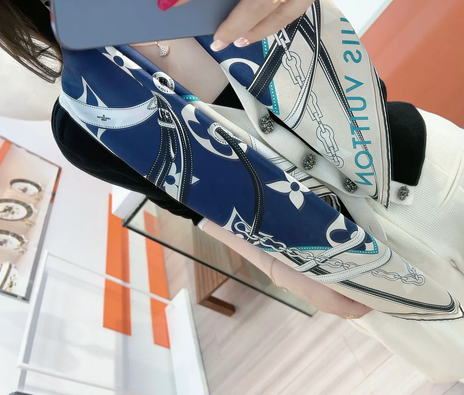 Шарфы Louis Vuitton 16270