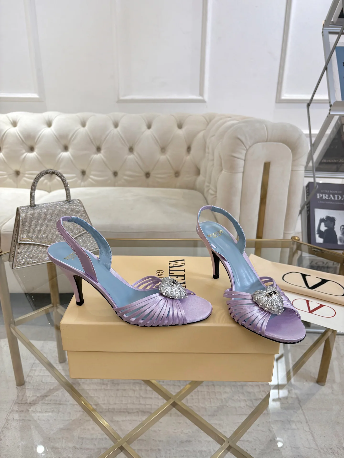 Босоножки Женские Valentino 18135269