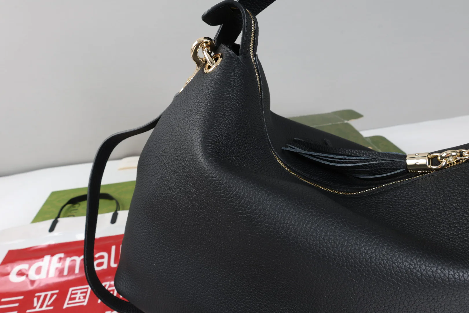 Классические Сумки Женские Gucci 18223260