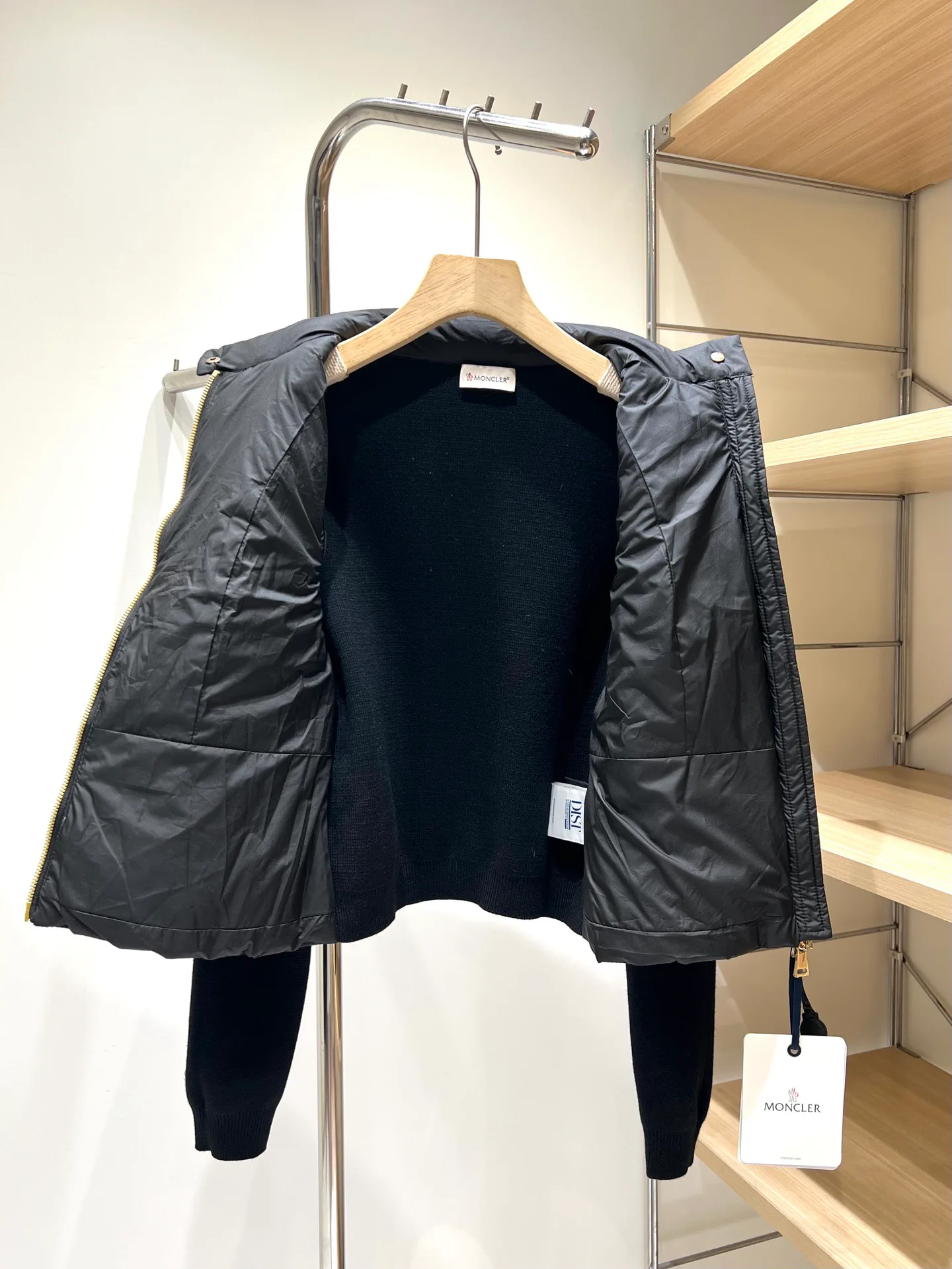 Куртки И Пуховики Женские Moncler 18174917