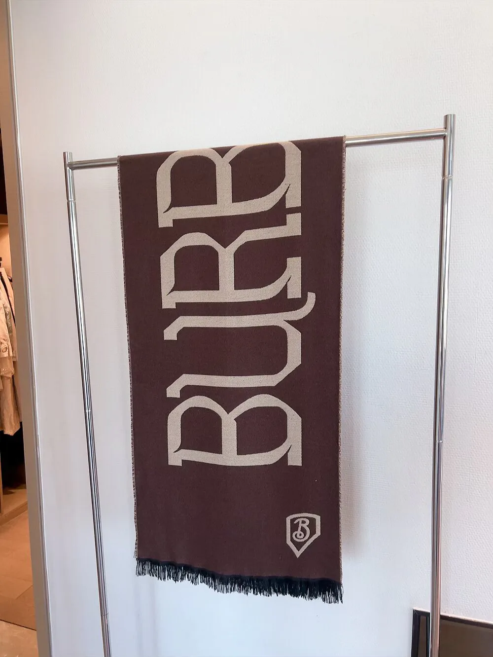 Шарфы Burberry 18002980