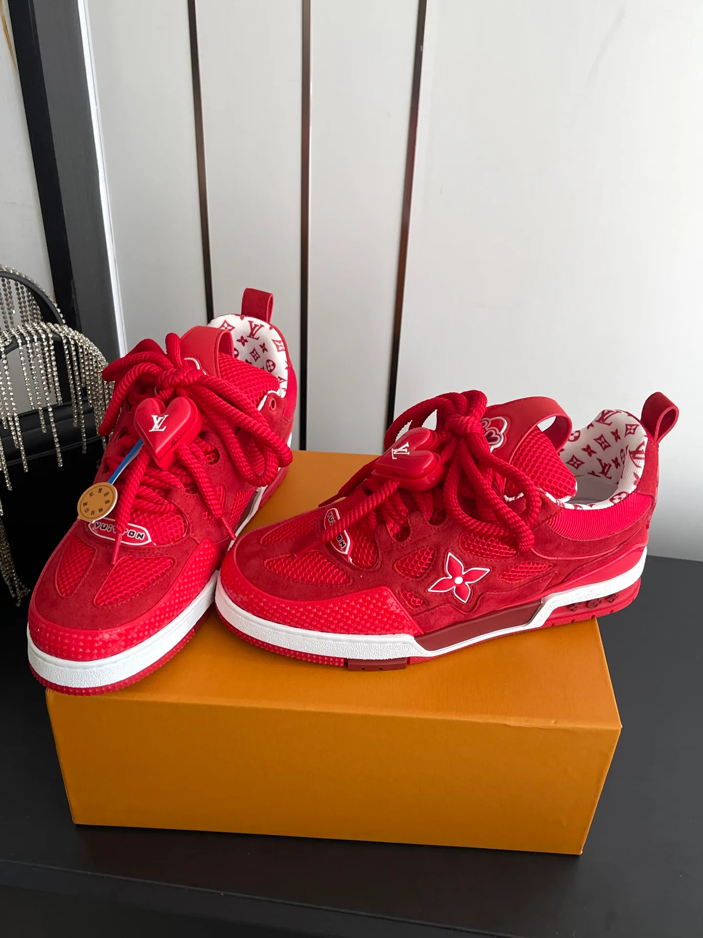 Кроссовки Женские Louis Vuitton 17554384