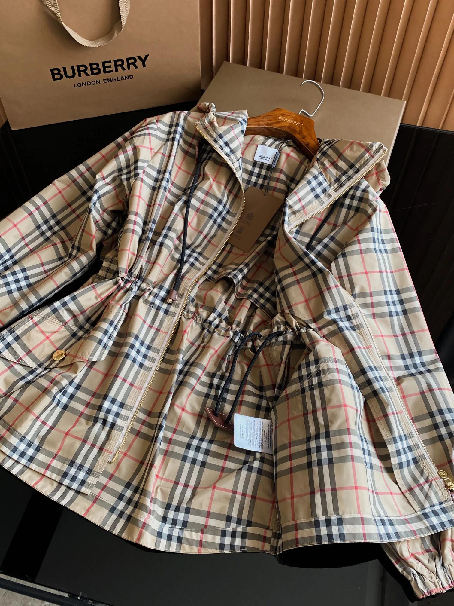 Куртки И Пуховики Женские Burberry 11862596