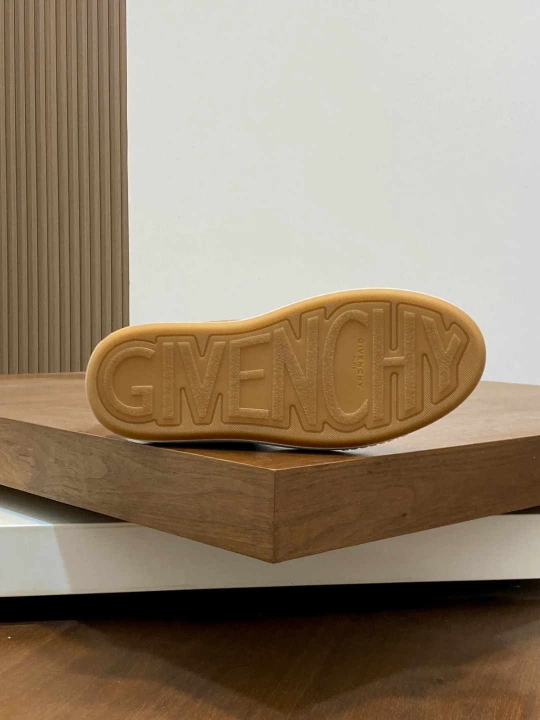 Кроссовки Мужские Givenchy 18449122