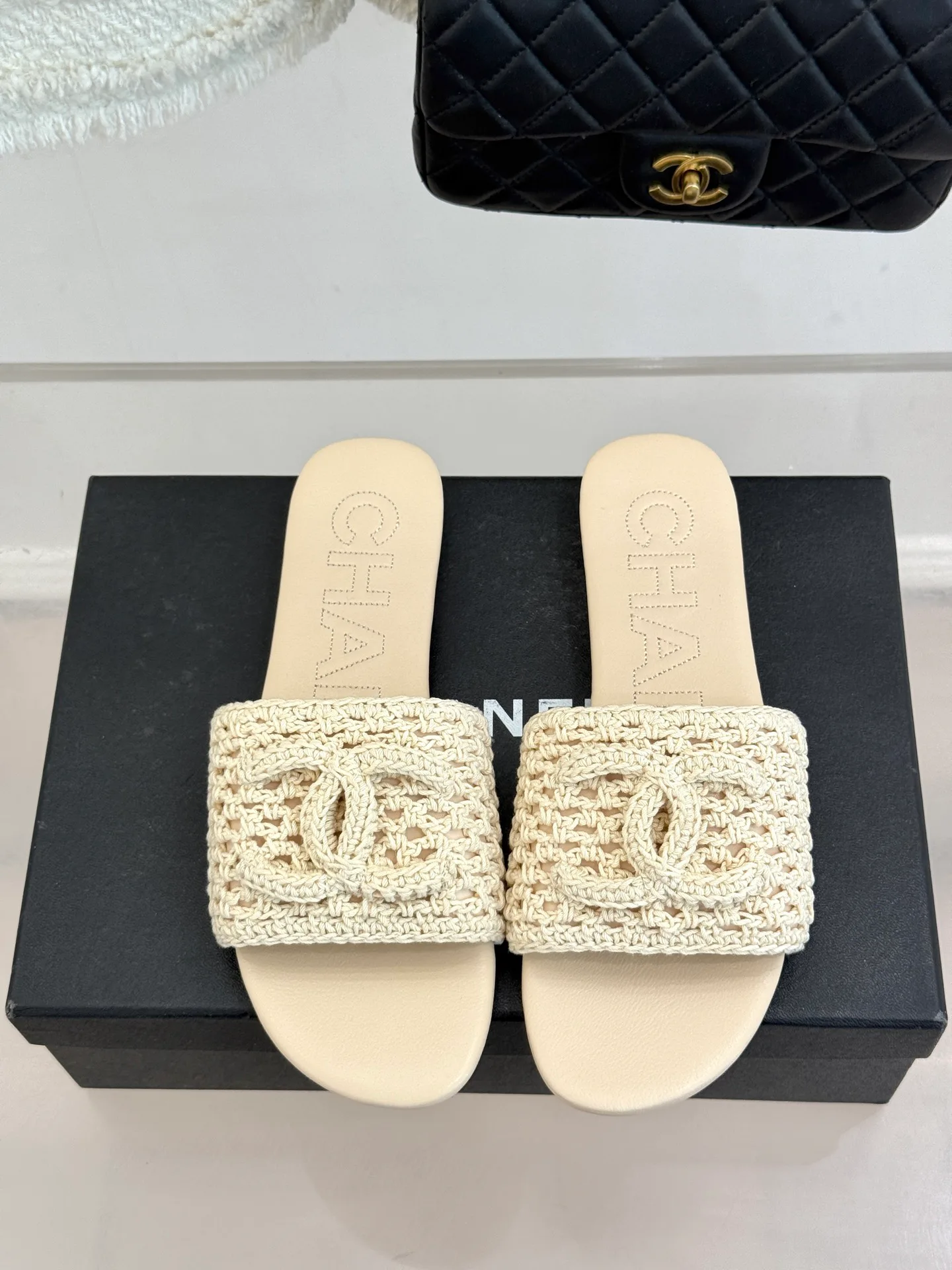 Шлепанцы Женские Chanel 11485812