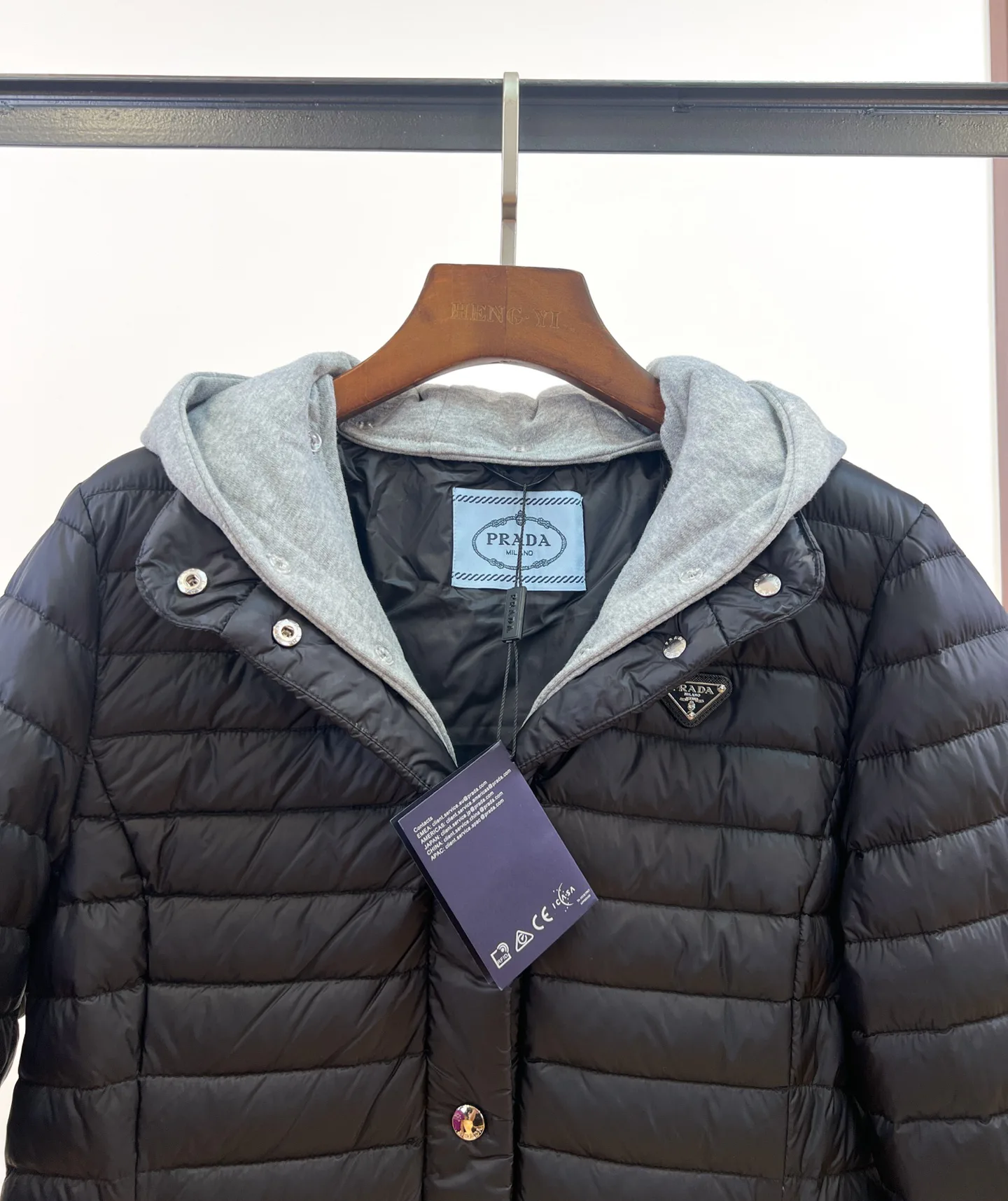 Куртки И Пуховики Женские Prada 18188783