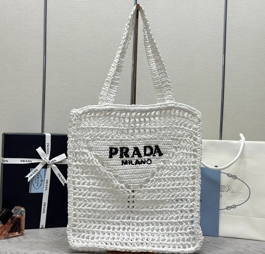 Классические Сумки Женские Prada 11681951