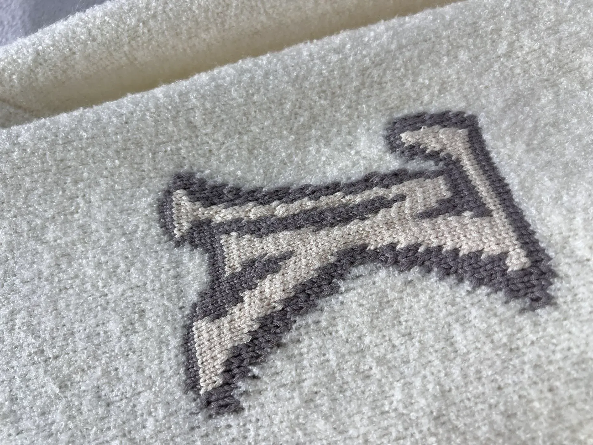 Джемперы Женские Louis Vuitton 181821