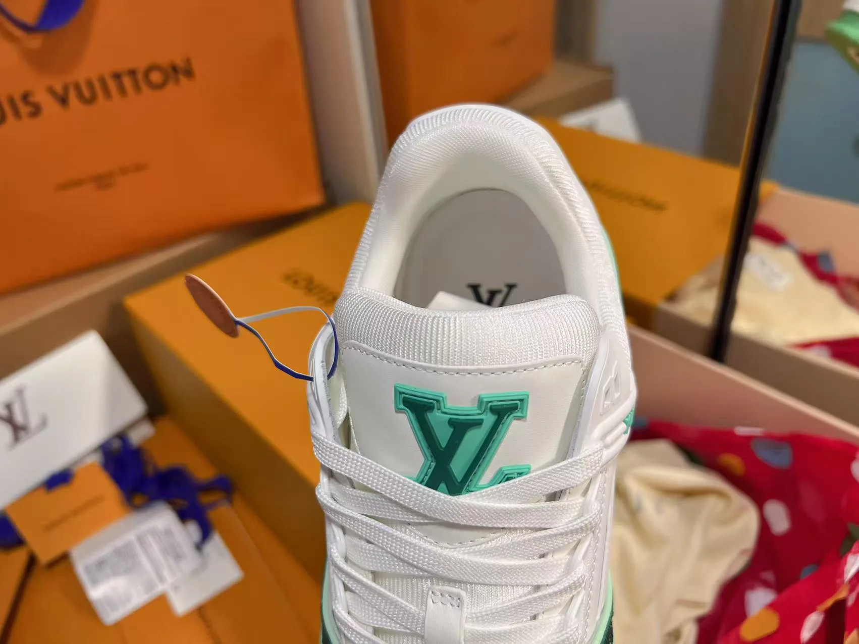 Кроссовки Женские Louis Vuitton 11696566