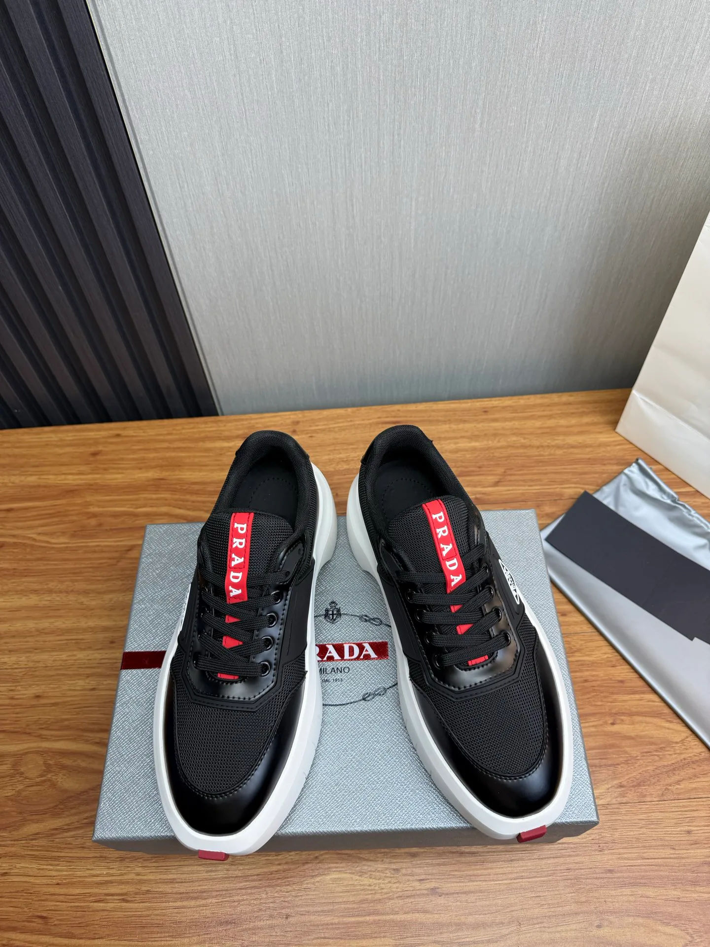 Кроссовки Мужские Prada 12725452