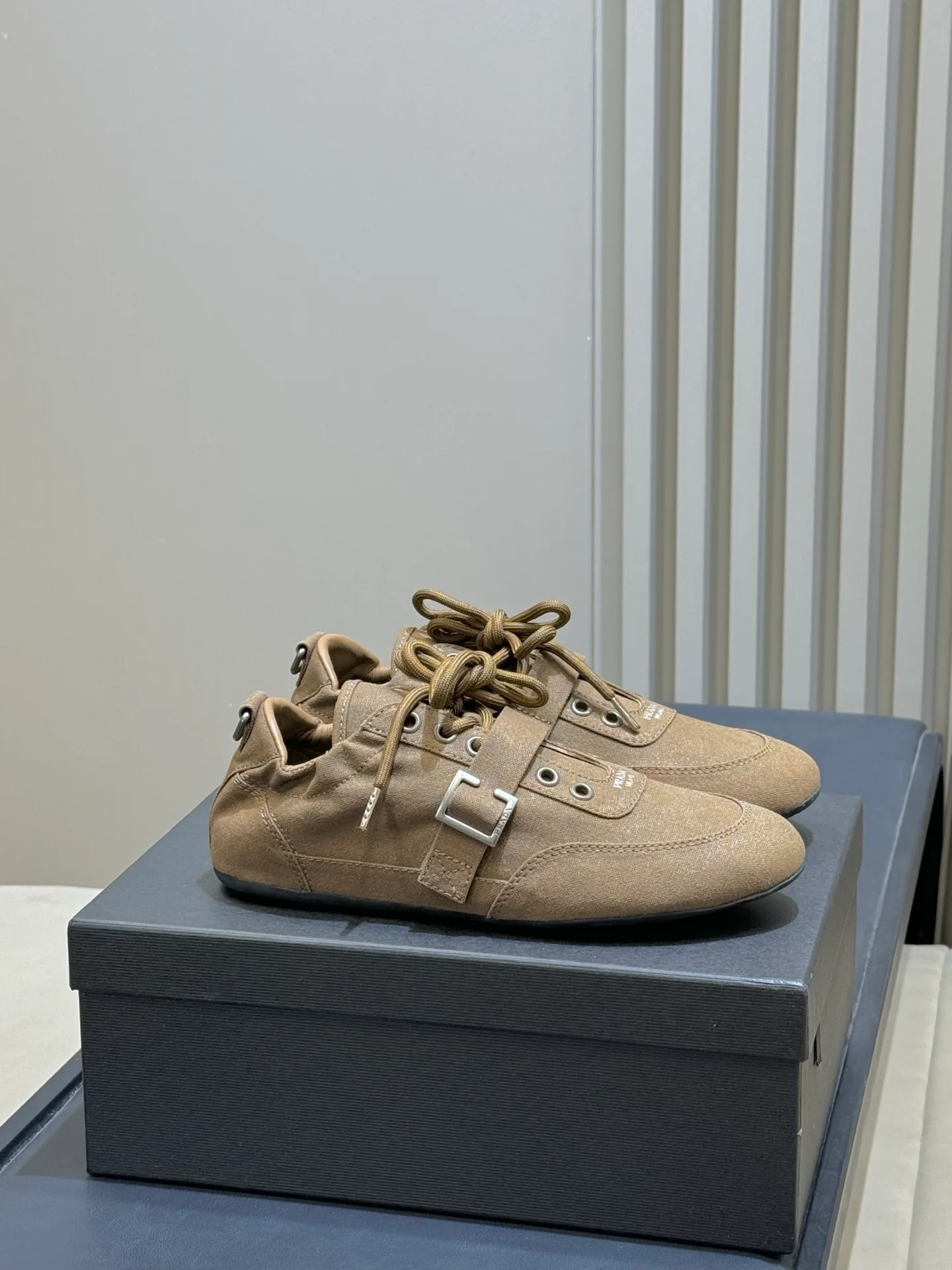 Кроссовки Женские Prada 1227779