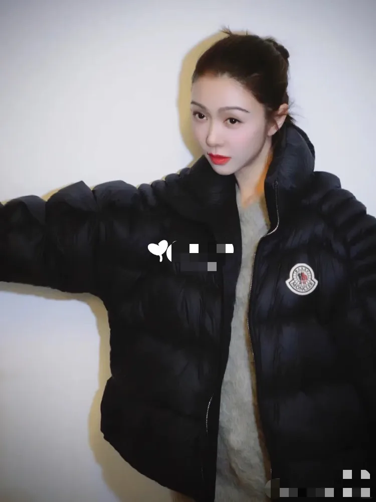 Куртки И Пуховики Женские Moncler 17964536