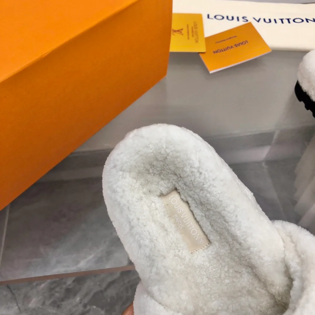 Тапочки Женские Louis Vuitton 489820