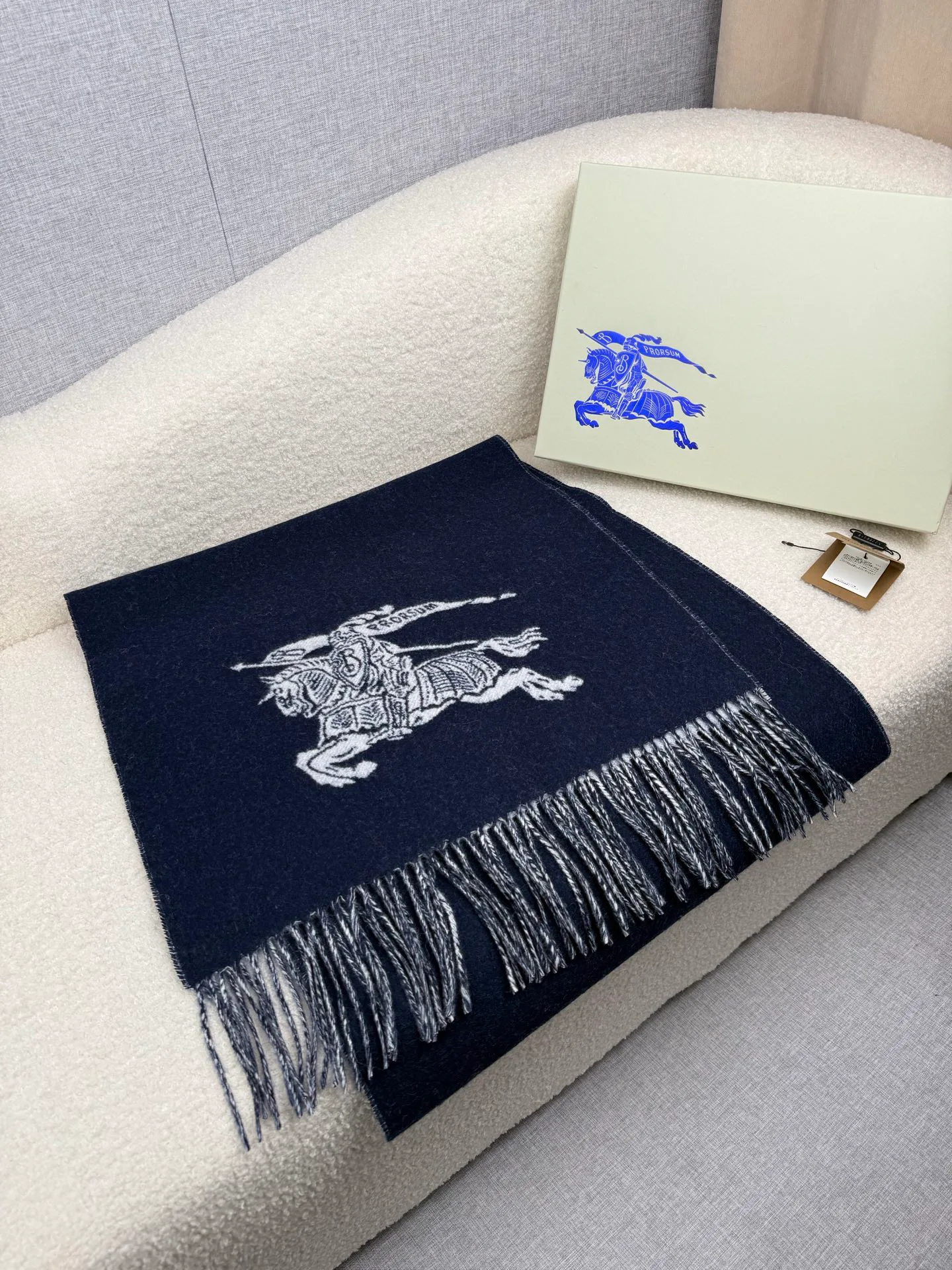 Шарфы Burberry 692777