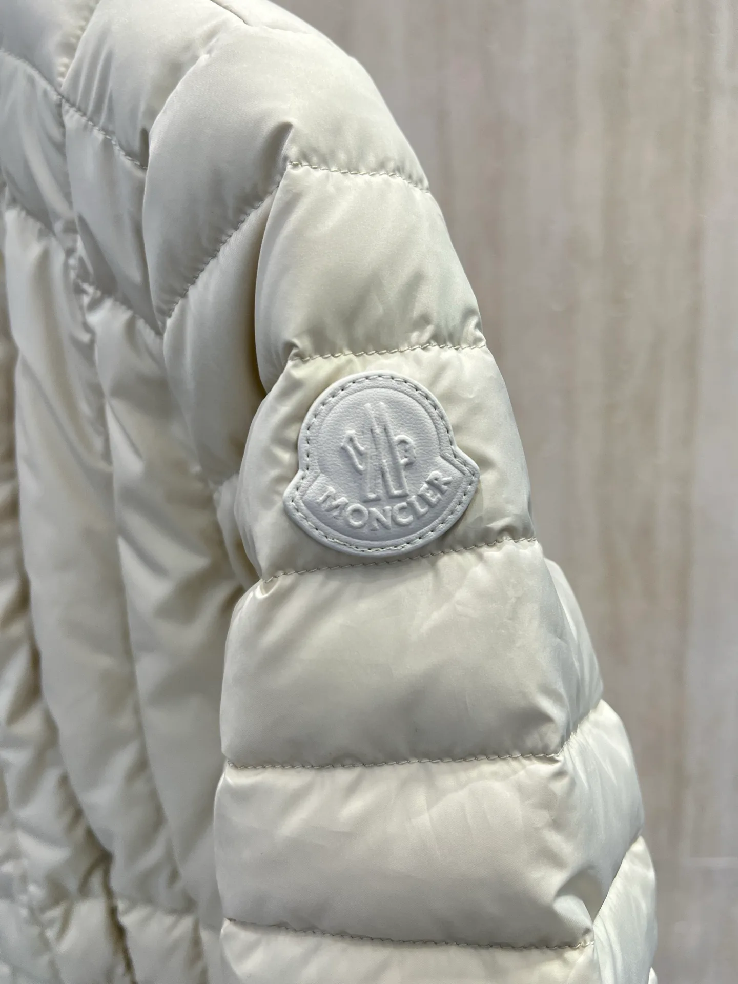 Куртки И Пуховики Женские Moncler 18723384