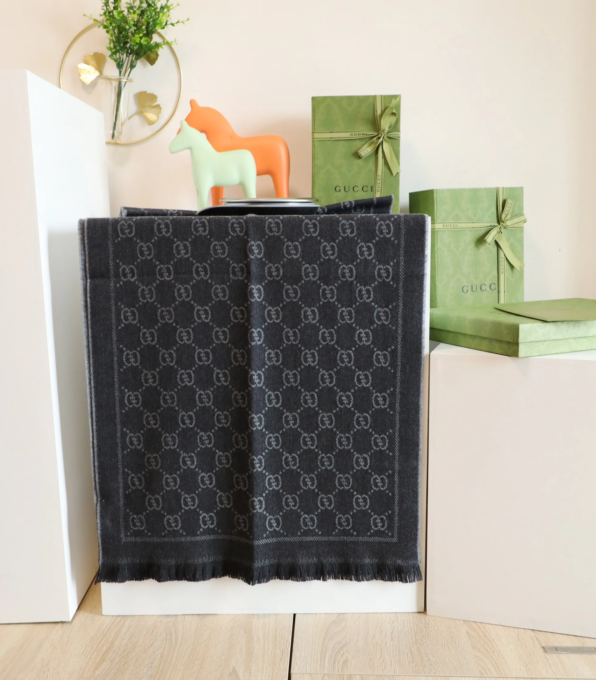 Платки Gucci 9632591