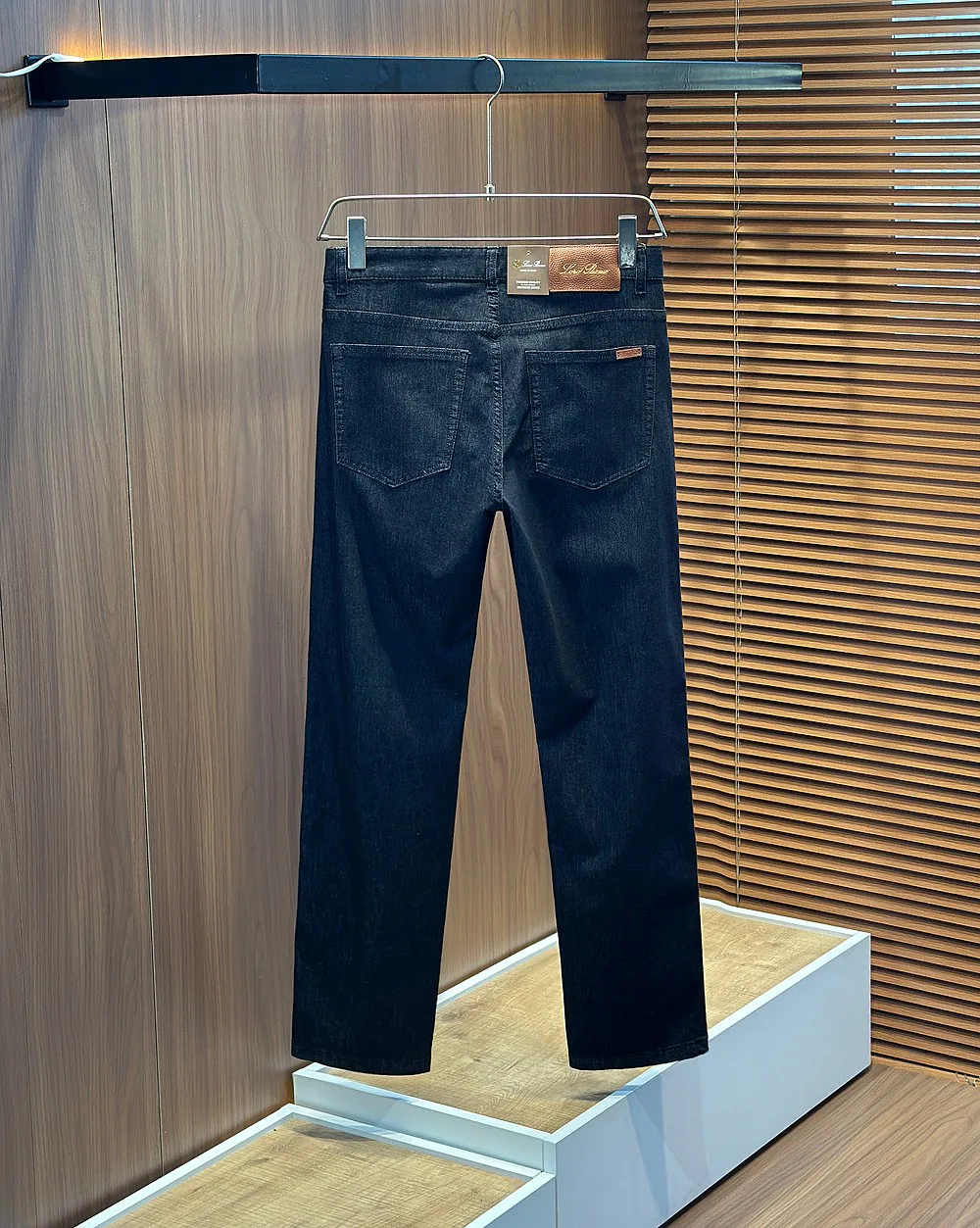 Джинсы Женские Loro Piana 11240377
