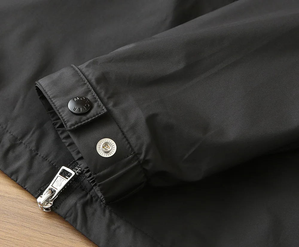 Куртки И Пуховики Мужские Moncler 9949789