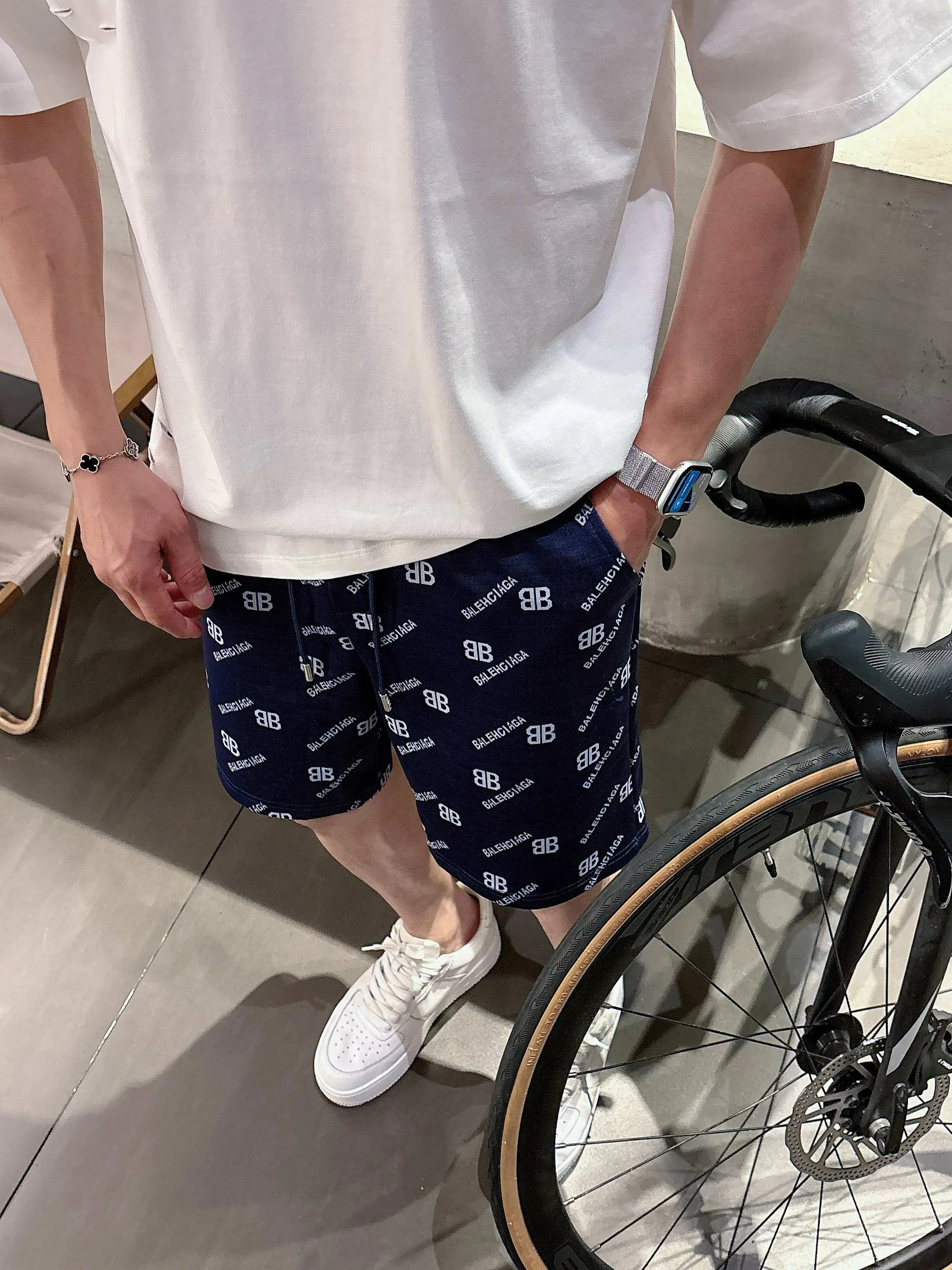 Шорты Мужские Balenciaga 11756424