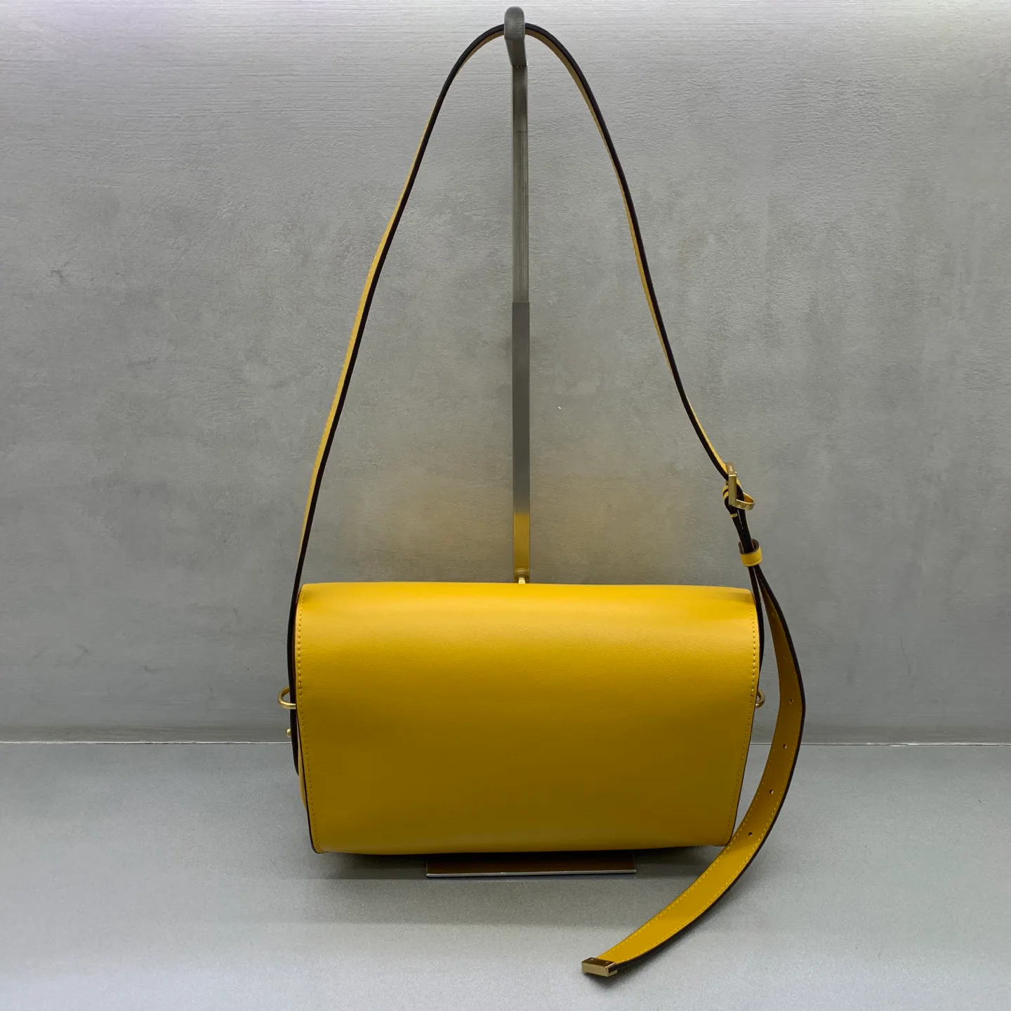 Классические Сумки Женские Balenciaga 16862743