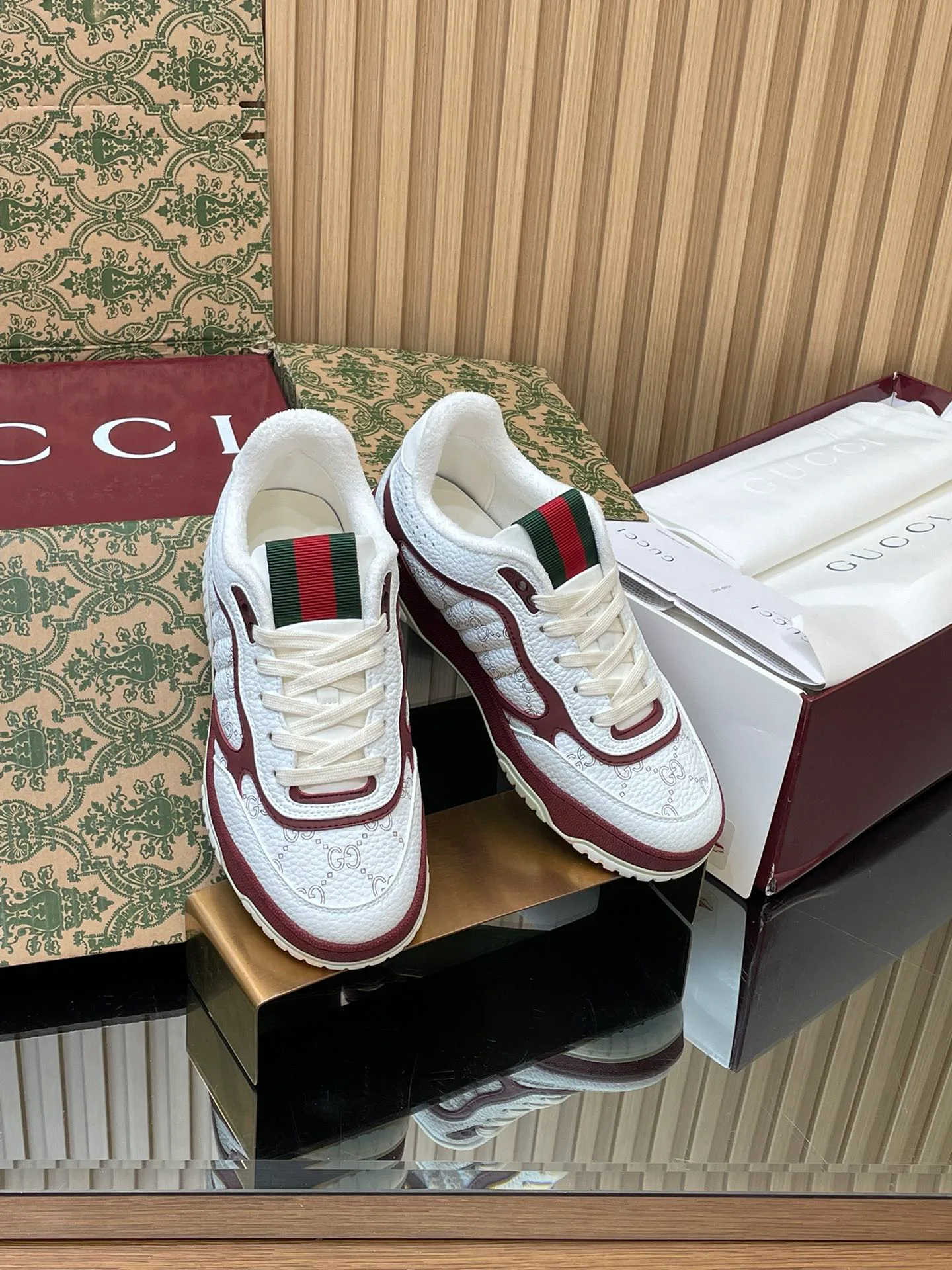 Кроссовки Женские Gucci 3443588