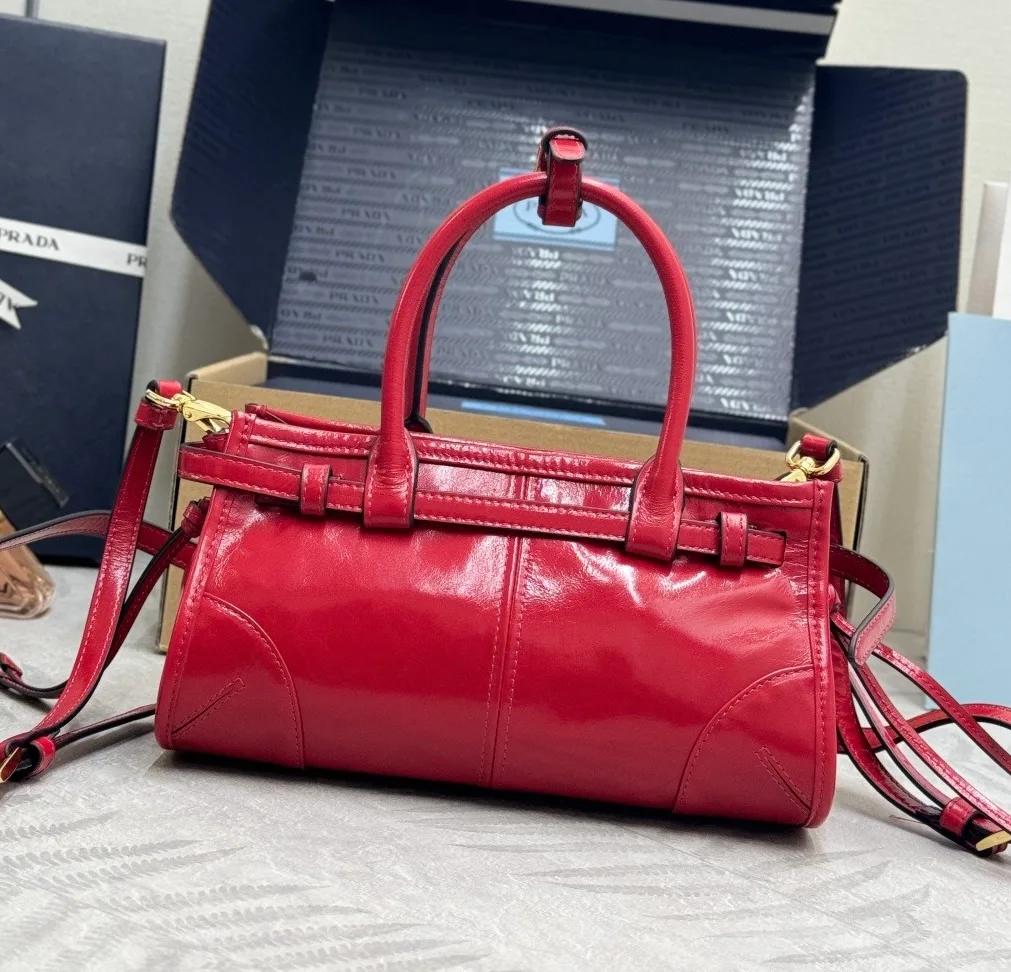 Сумки На Ремне Женские Prada 11682136