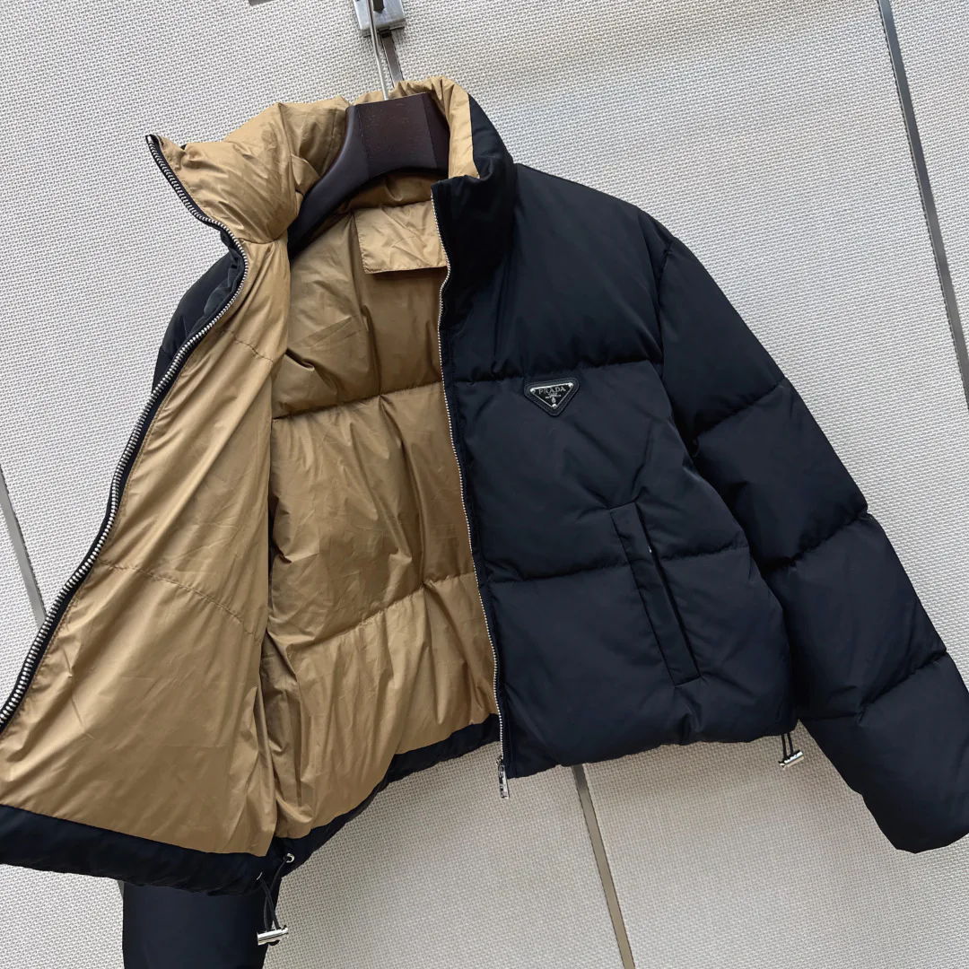 Куртки И Пуховики Женские Prada 18183471