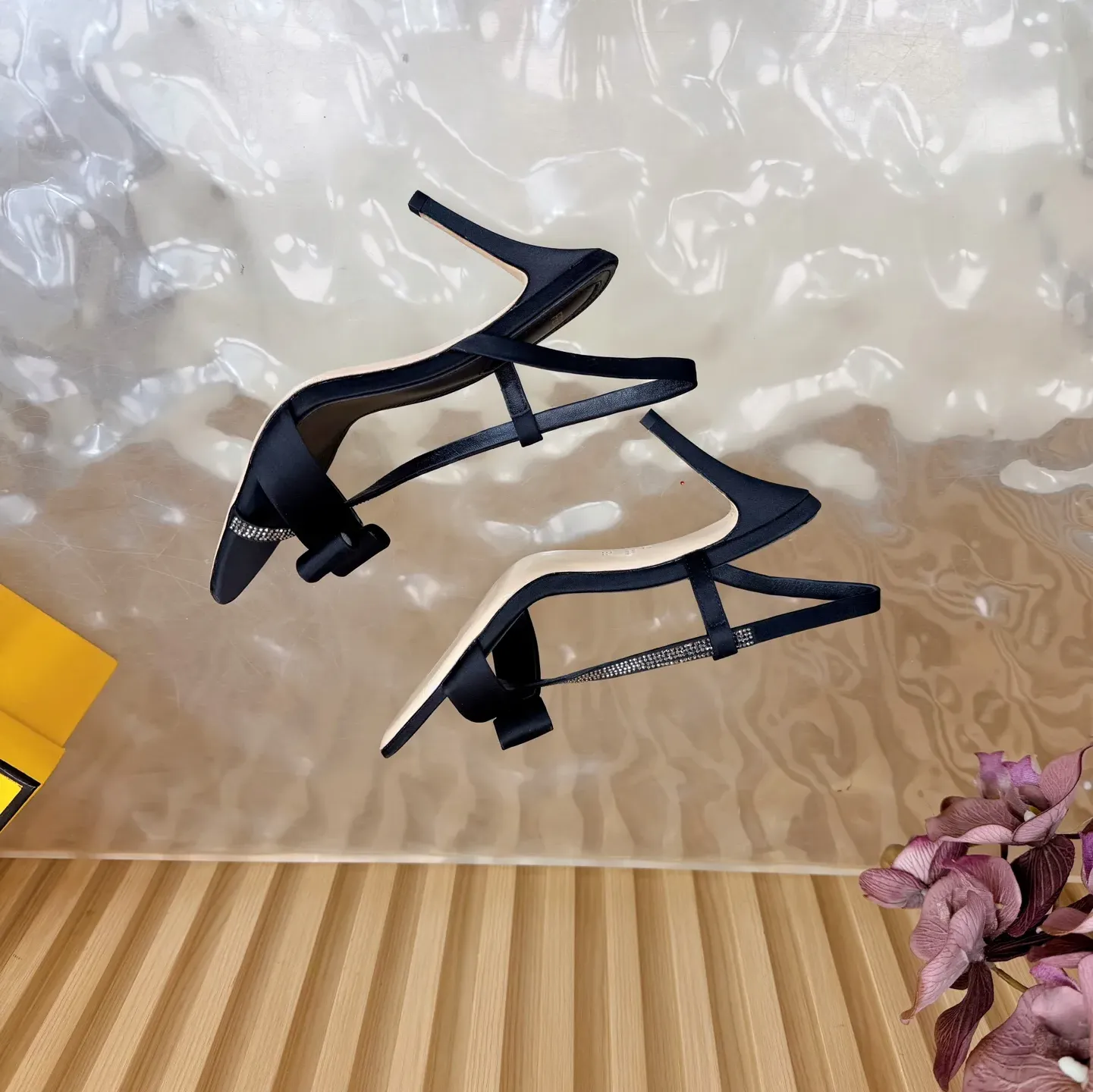 Босоножки Женские Fendi 5883768