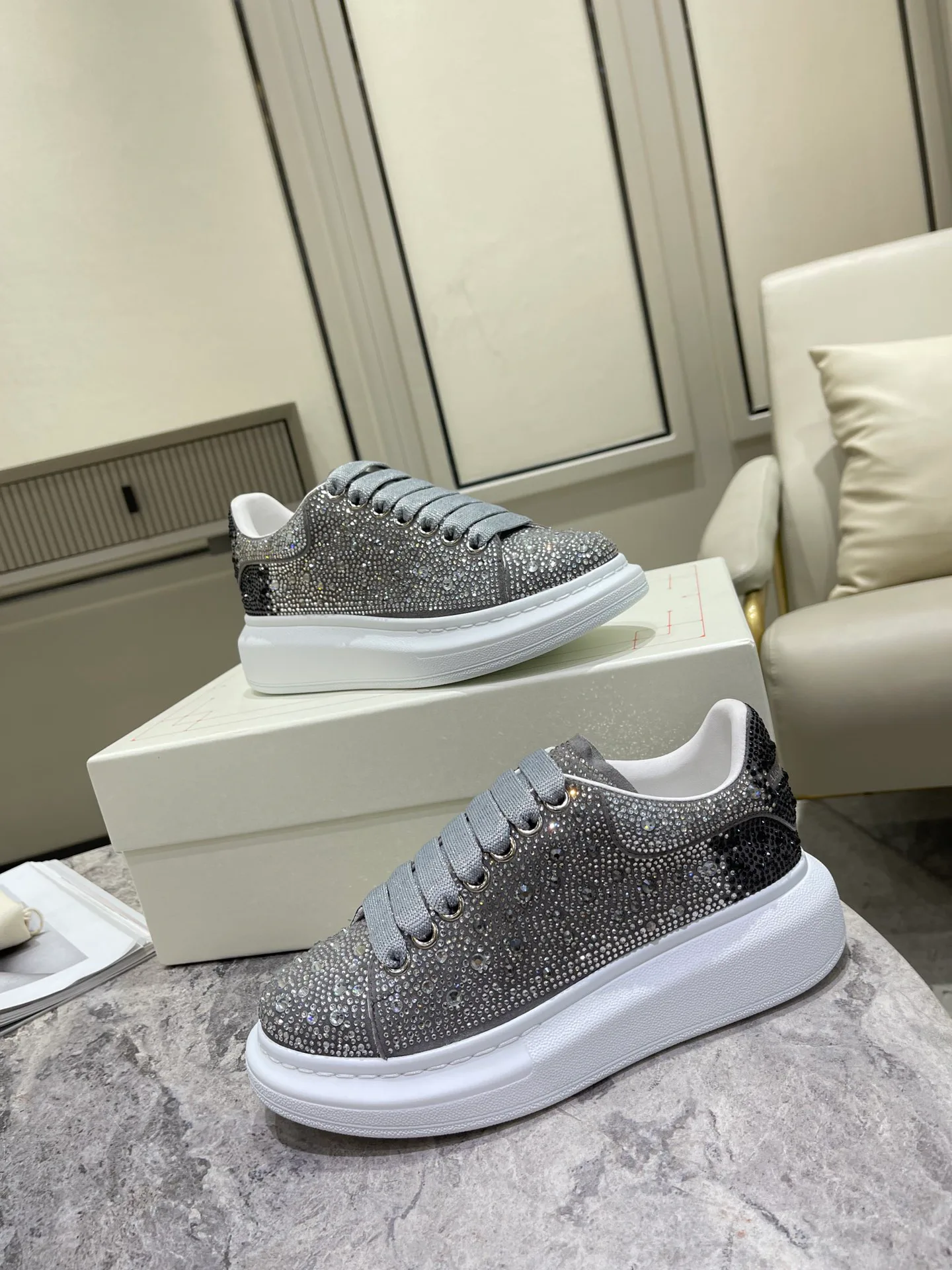 Кроссовки Женские Alexander Mcqueen 3446192