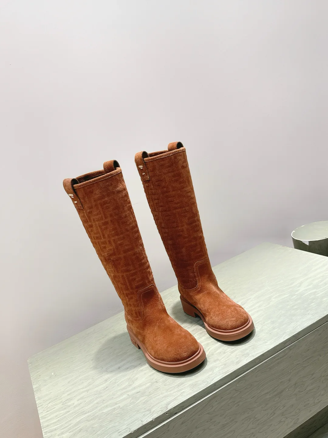 Сапоги Женские Fendi 18153044