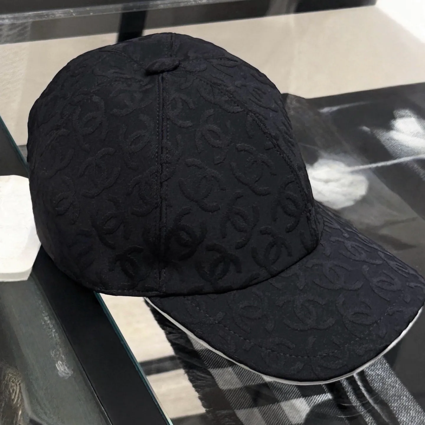Головные Уборы Chanel 10420511