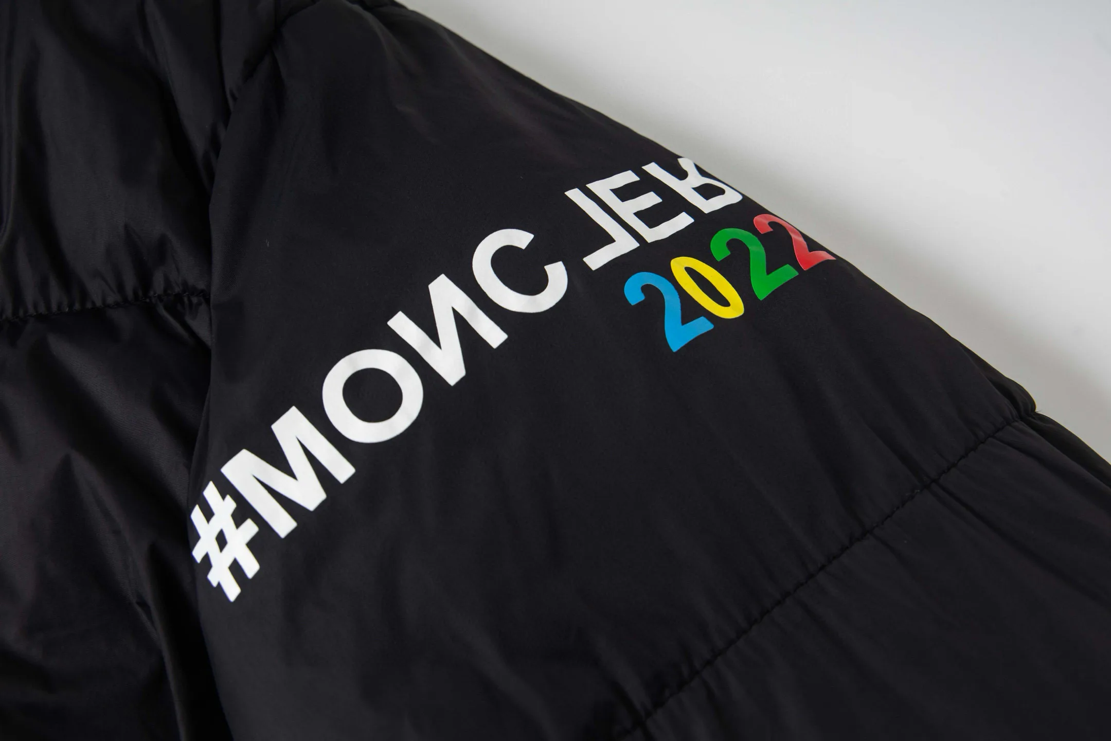 Куртки И Пуховики Женские Moncler 362363