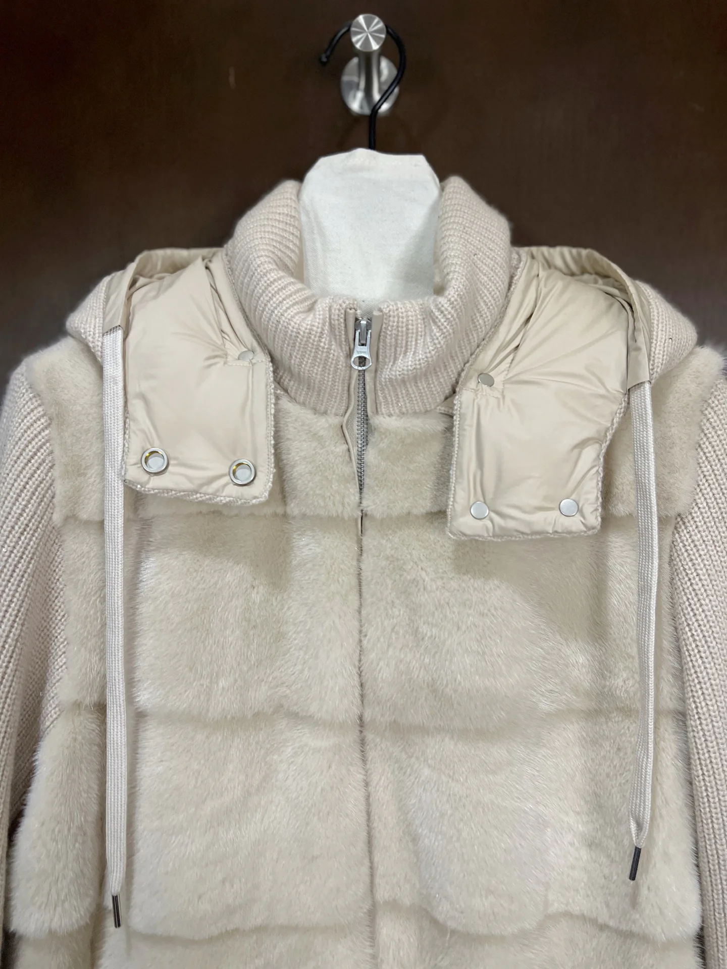 Куртки И Пуховики Женские Loro Piana 18198801