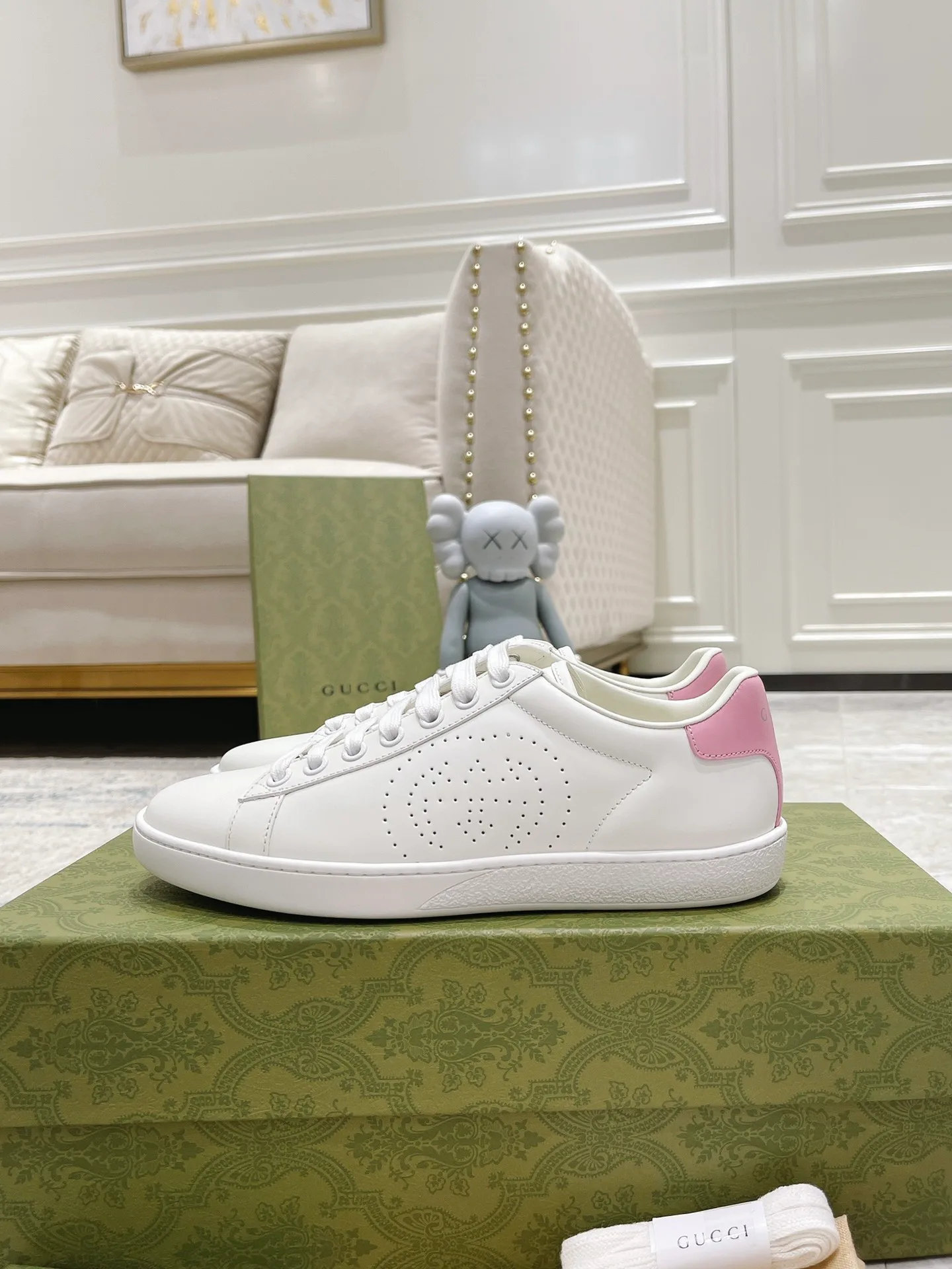 Кроссовки Женские Gucci 17620434