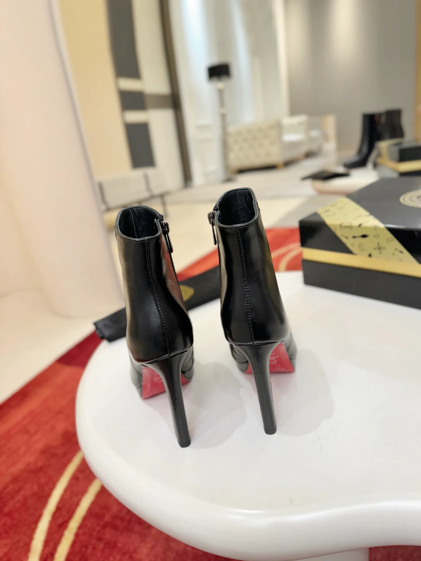 Ботильоны Женские Christian Louboutin 18339145