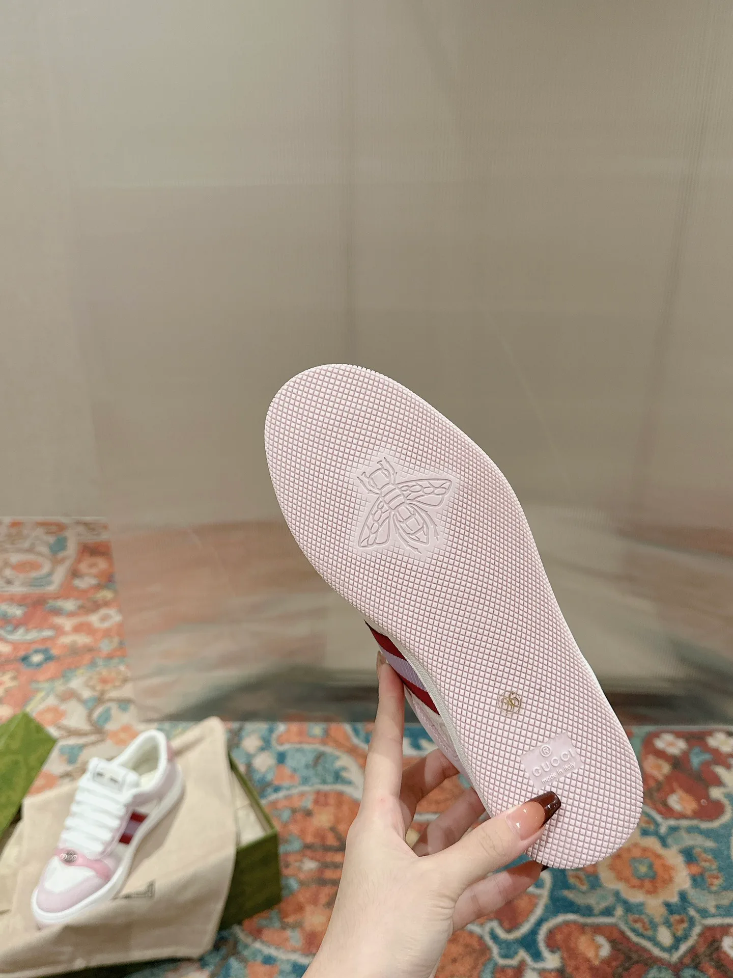 Кроссовки Женские Gucci 17956690