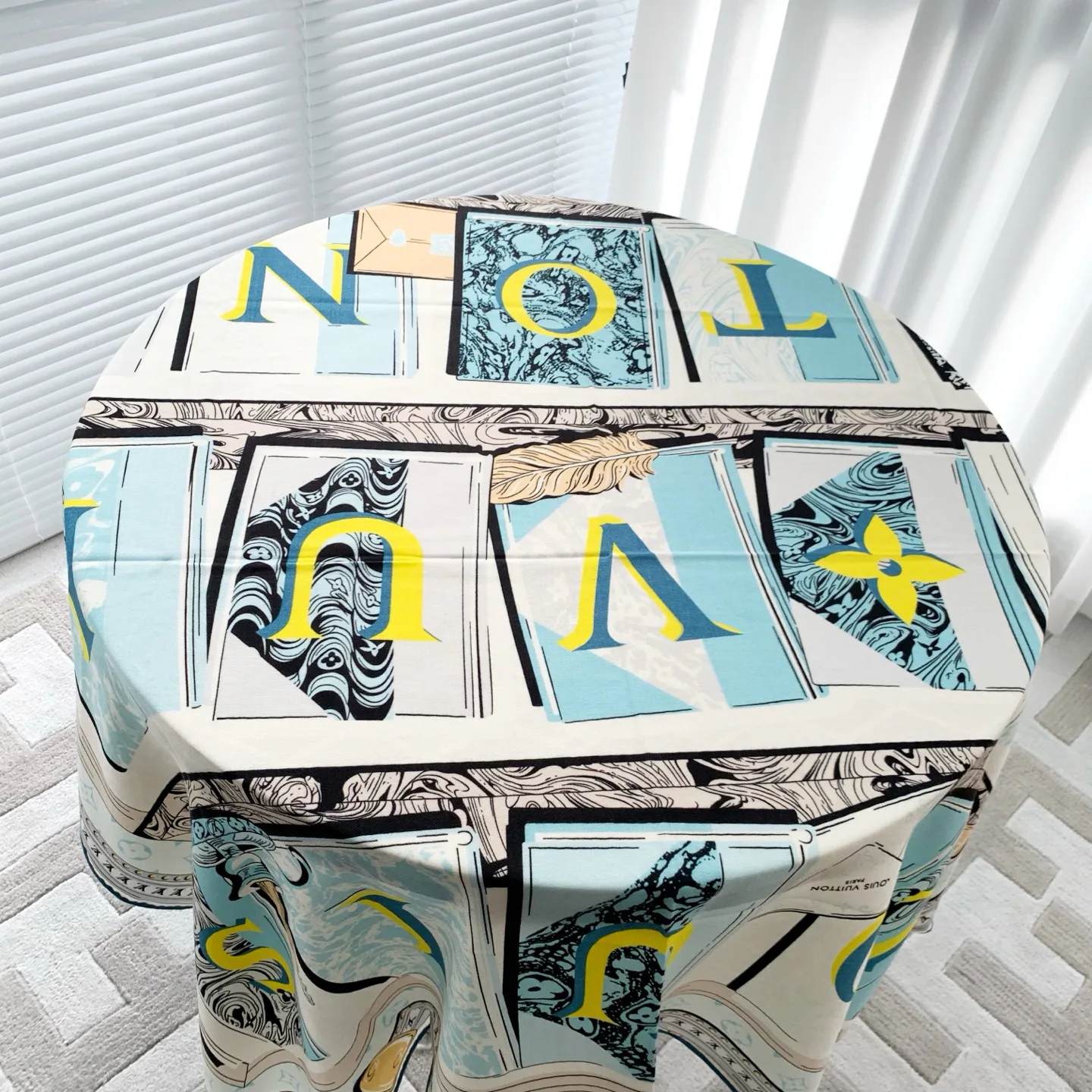 Шарфы Louis Vuitton 476114