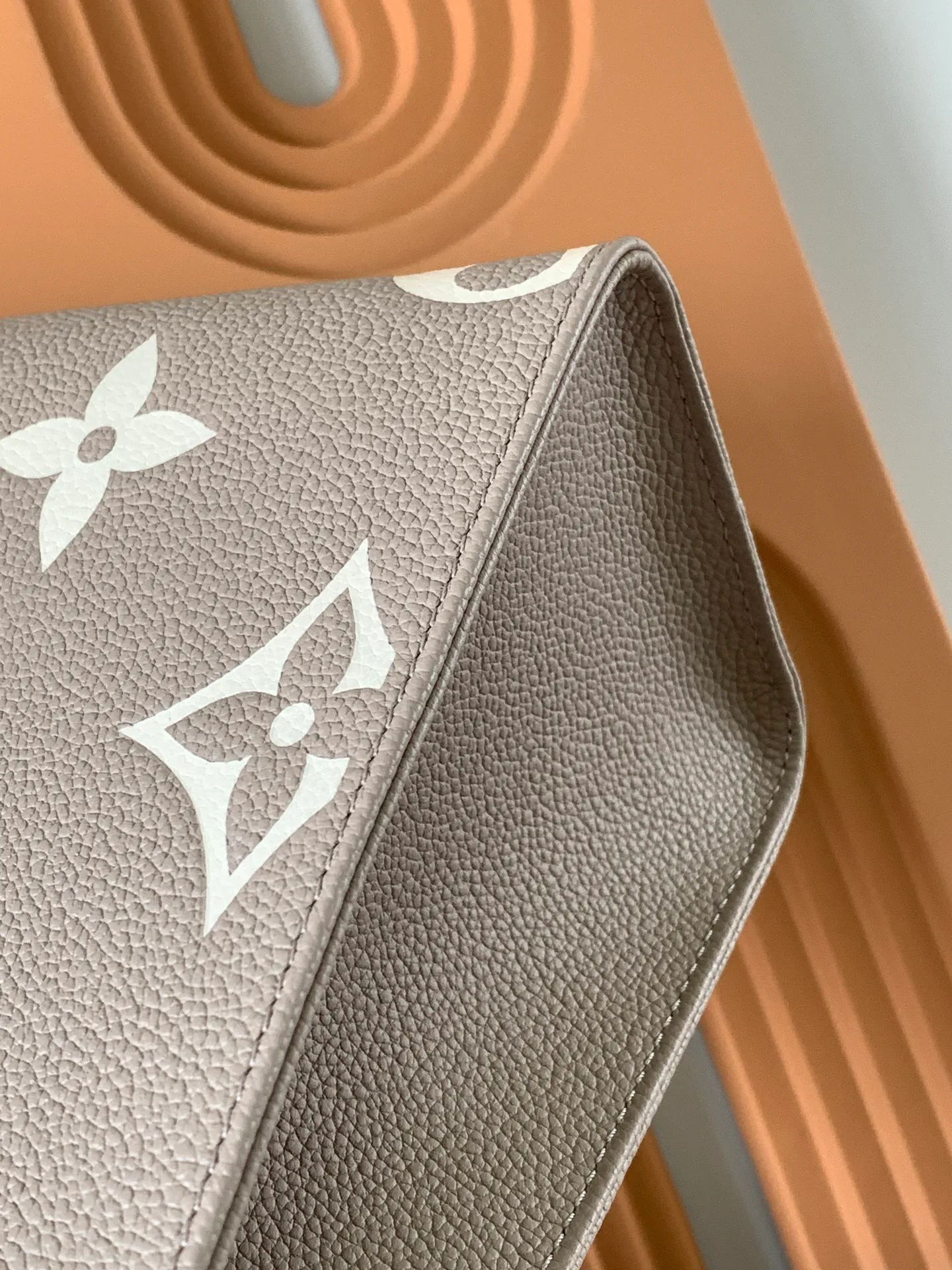 Классические Сумки Женские Louis Vuitton 18148137
