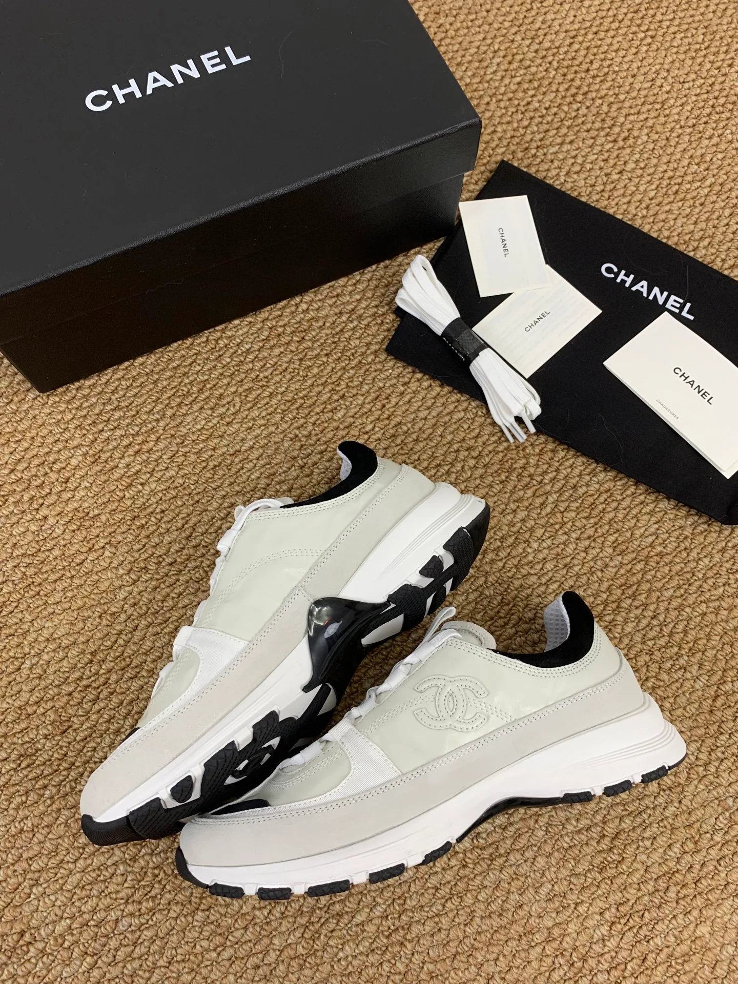 Кроссовки Женские Chanel 17545240