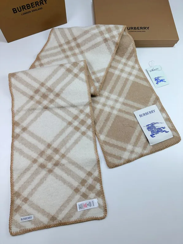 Шарфы Burberry 523808