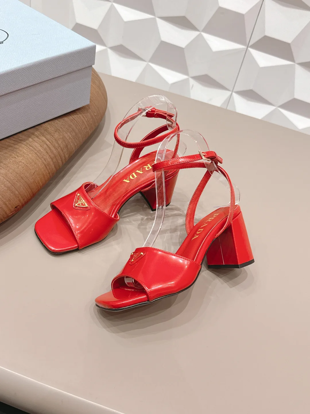 Босоножки Женские Prada 11014314