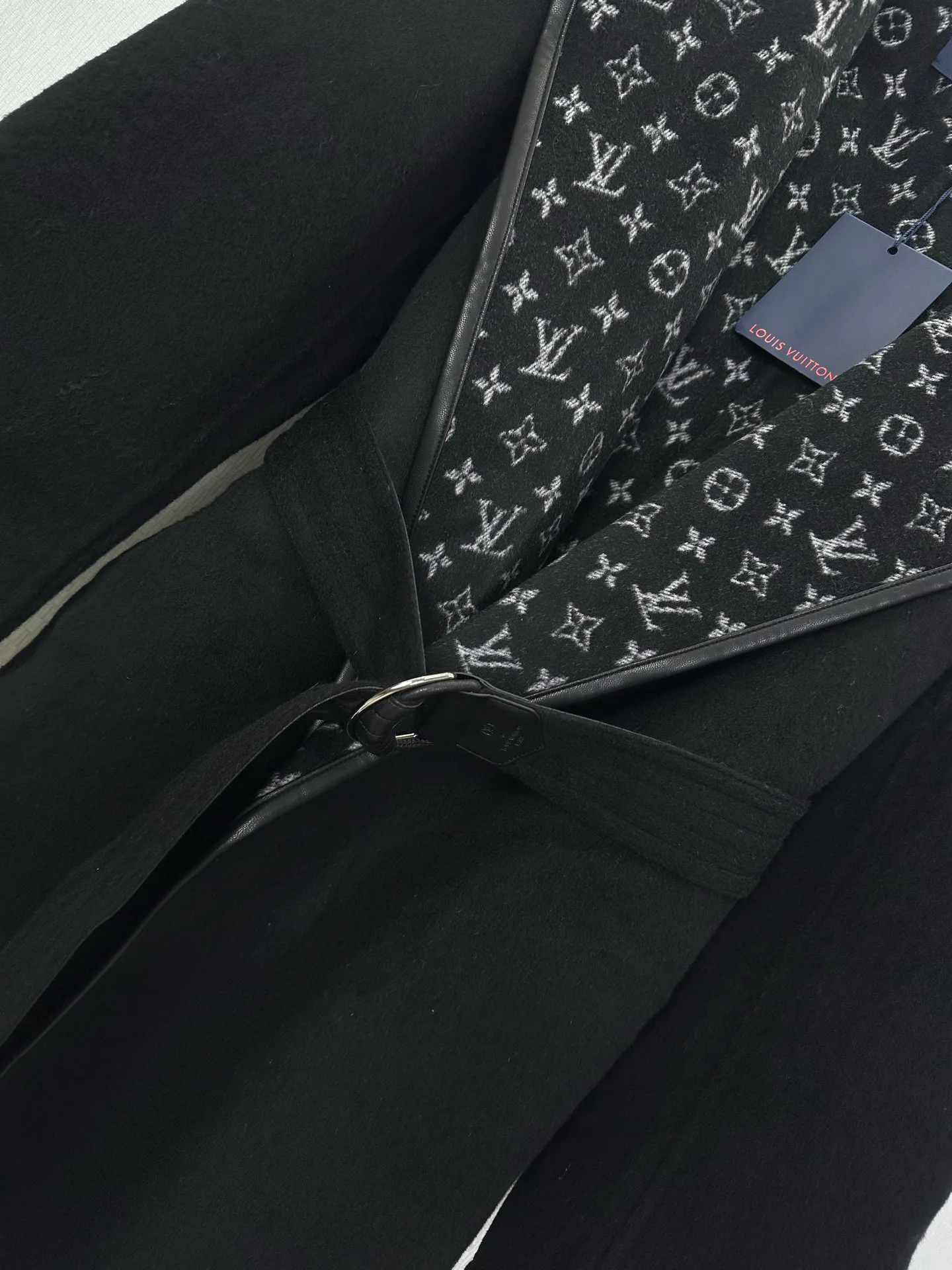 Пальто Женские Louis Vuitton 18903261