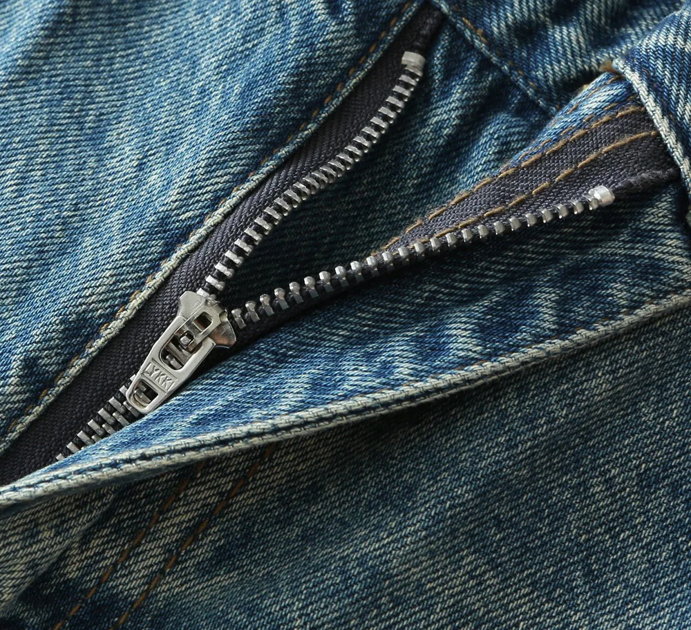 Джинсы Мужские Brunello Cucinelli 17904870