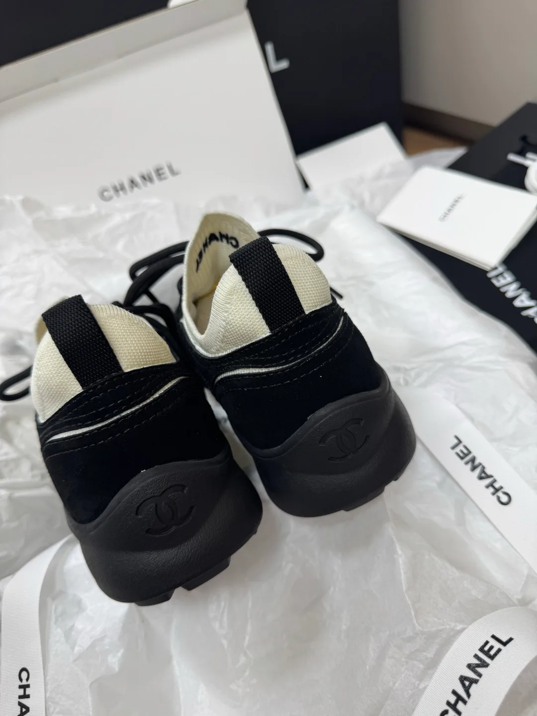Кроссовки Женские Chanel 17418276