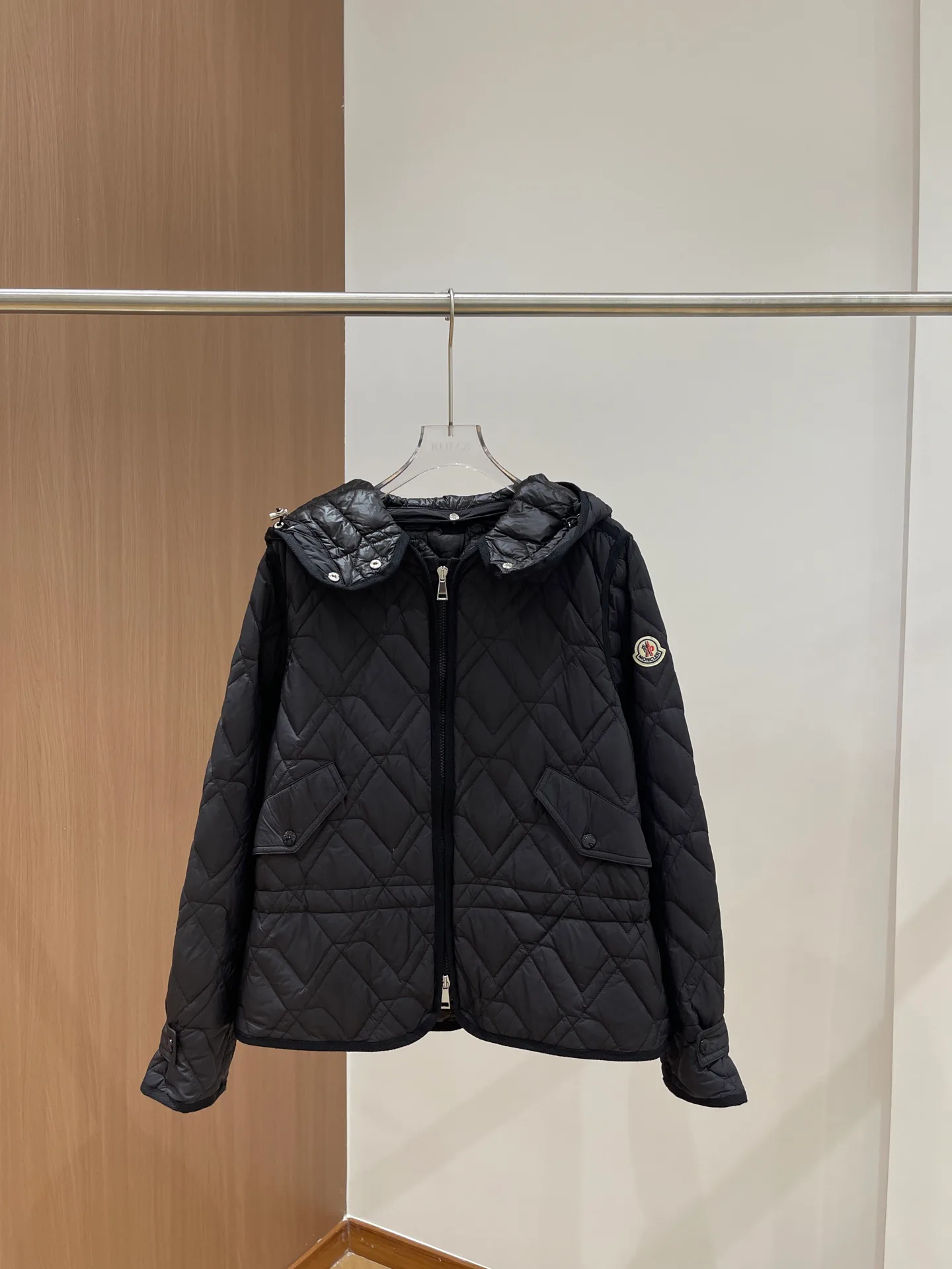 Куртки И Пуховики Женские Moncler 19422820
