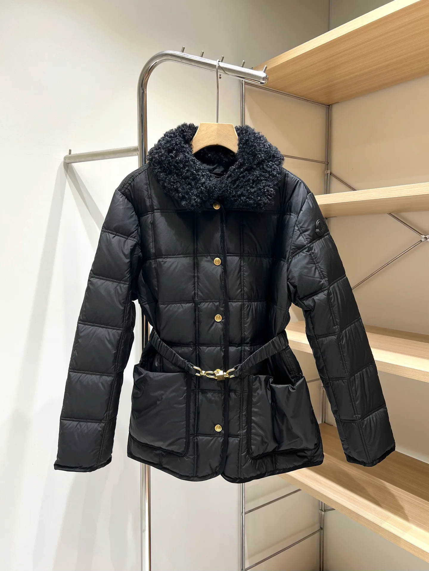 Куртки И Пуховики Женские Moncler 18036513